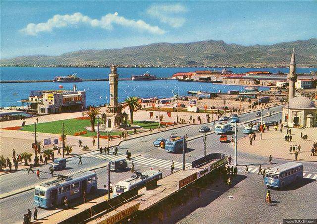 Izmir's seafront ca. 60s or 70s (it's still that beautiful!)